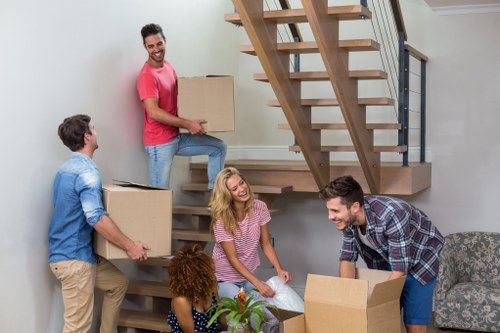 Moving and storage services in Cranham for household relocations