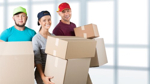 Organised storage space for short-term storage in Cranham
